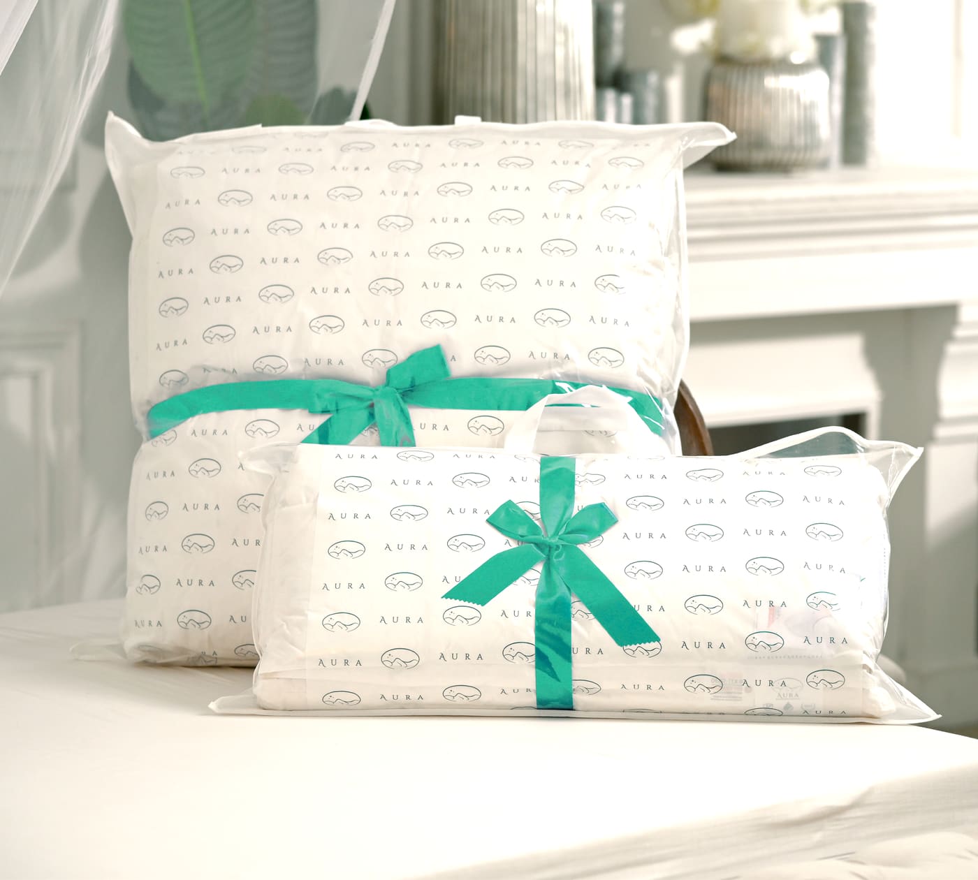 Aura Essentials Down Duvet — Detail 2